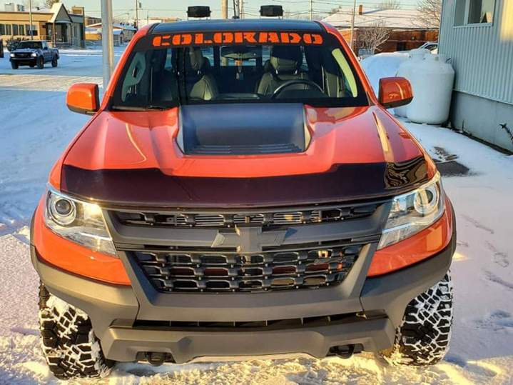 Pose de film adhésif sur carrosserie Lévis